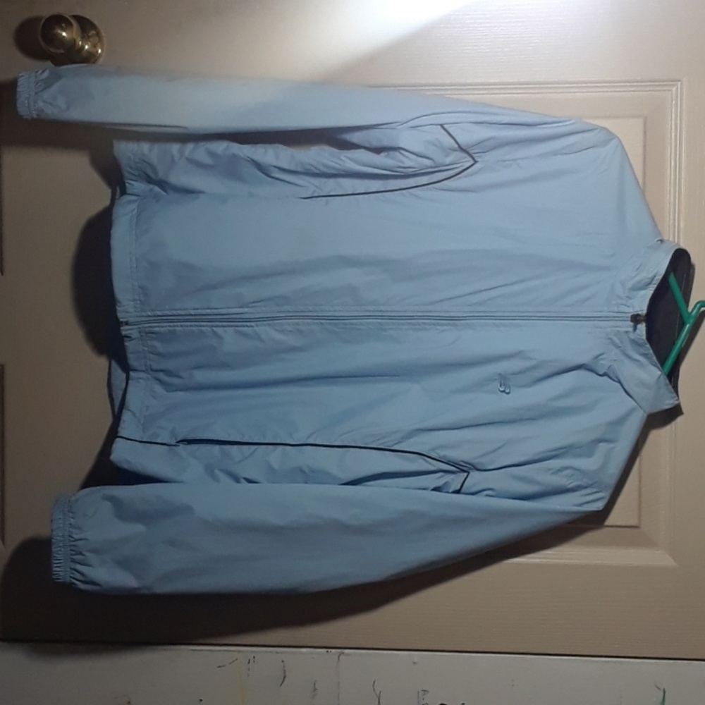 A NEW BALANCE WINDBREAKER